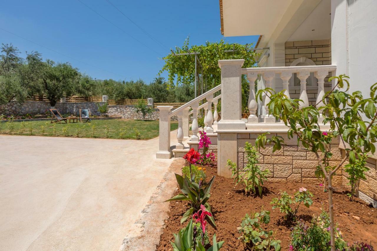 Villa Serenity Agia Marina  Ngoại thất bức ảnh
