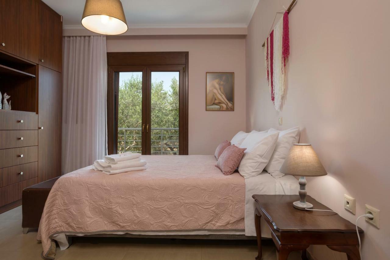 Villa Serenity Agia Marina  Ngoại thất bức ảnh