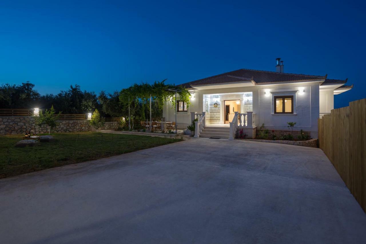 Villa Serenity Agia Marina  Ngoại thất bức ảnh