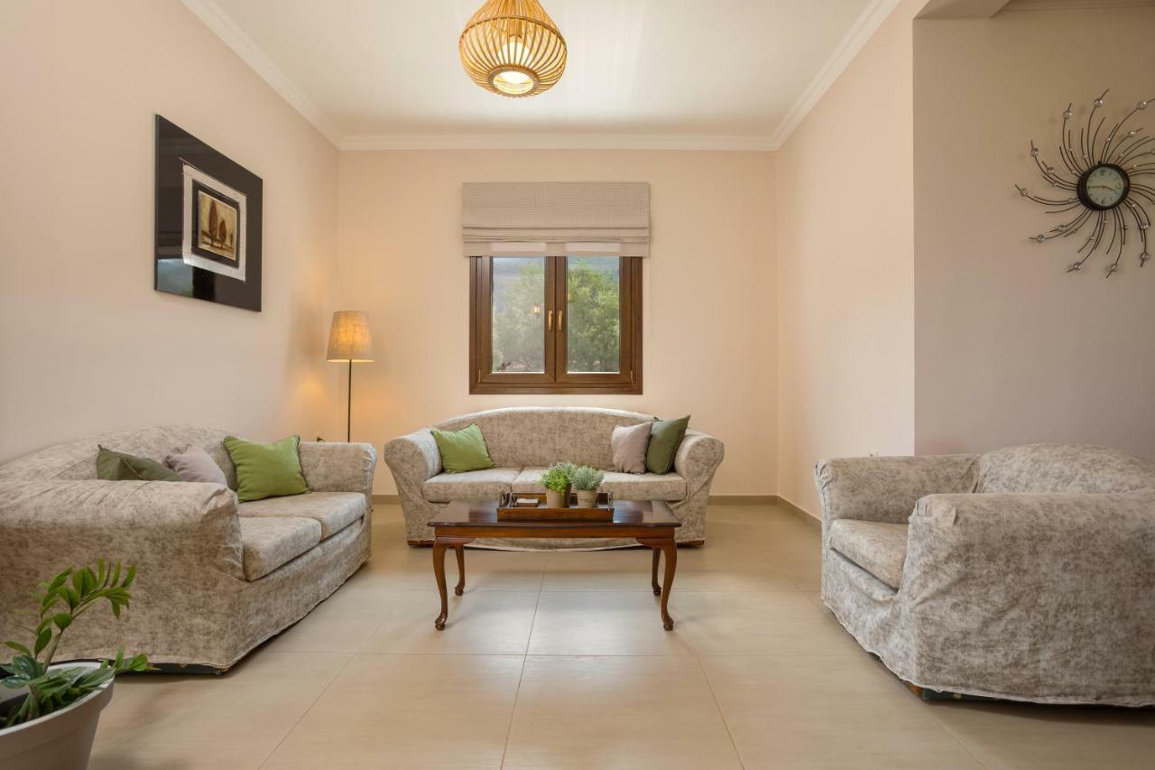Villa Serenity Agia Marina  Ngoại thất bức ảnh