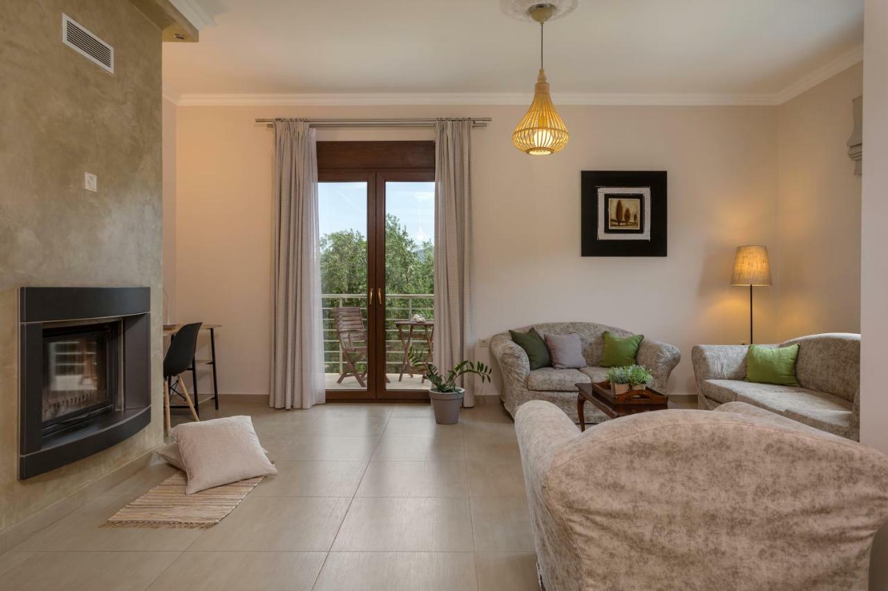 Villa Serenity Agia Marina  Ngoại thất bức ảnh